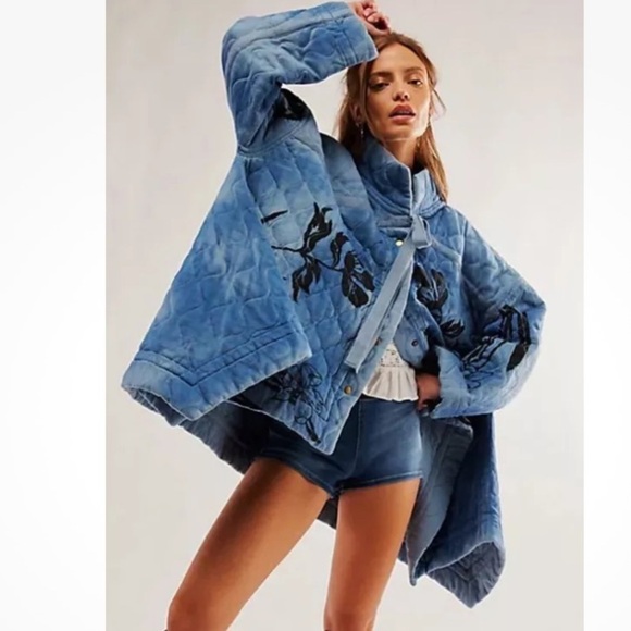 NWT Free People Annie Quilted Sweatshirt Jacket Floral Screen Print Denim Medium - Picture 1 of 9
